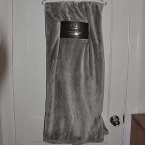 Rachel Roy throw blanket